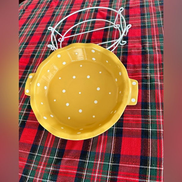 Temp-Tations Presentable Ovenware Polka Dot 9" Diam Pie Plate Scalloped Edges - Picture 5 of 5